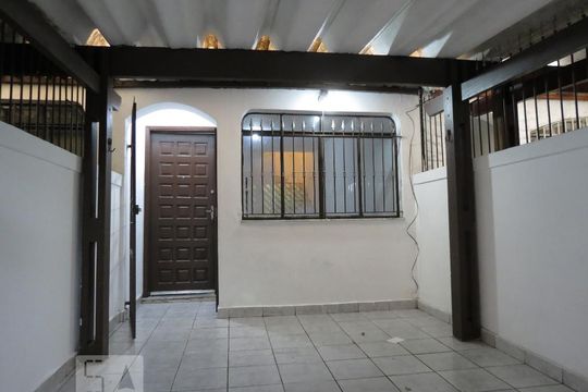 Garagem de casa para alugar com 2 quartos, 90m² em Jardim Ester, São Paulo