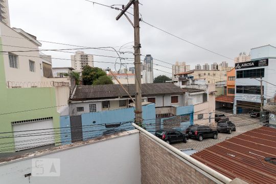 Vista quarto 2 e suíte de casa para alugar com 3 quartos, 232m² em Jardim Gumercindo, Guarulhos