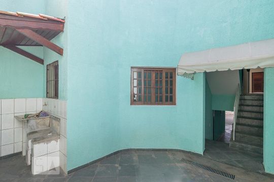 Quintal de casa para alugar com 4 quartos, 220m² em Jardim das Maravilhas, Santo André