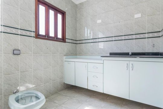 Banheiro da Suite de casa para alugar com 4 quartos, 220m² em Jardim das Maravilhas, Santo André