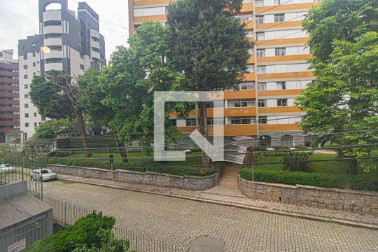 Vista da Sacada de kitnet/studio para alugar com 3 quartos, 60m² em Bigorrilho, Curitiba
