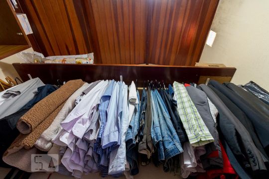 Closet quarto suíte 1 de casa à venda com 3 quartos, 159m² em Jardim Zaira, Guarulhos