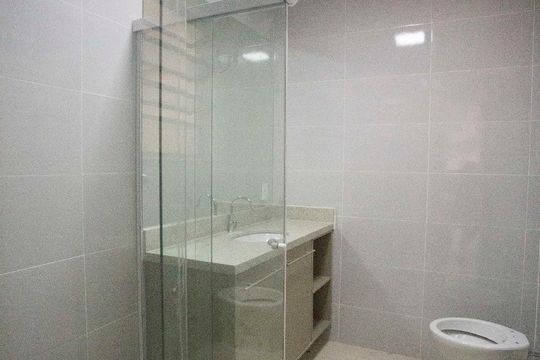 Banheiro de apartamento para alugar com 2 quartos, 80m² em Ingá, Niterói
