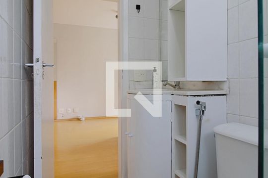 Banheiro de apartamento para alugar com 2 quartos, 50m² em Vila Andrade, São Paulo