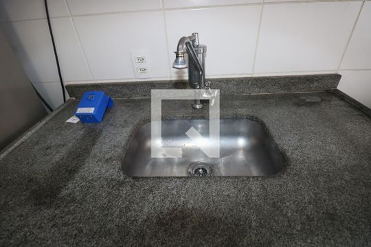 Cozinha de apartamento para alugar com 1 quarto, 31m² em Água Branca, São Paulo