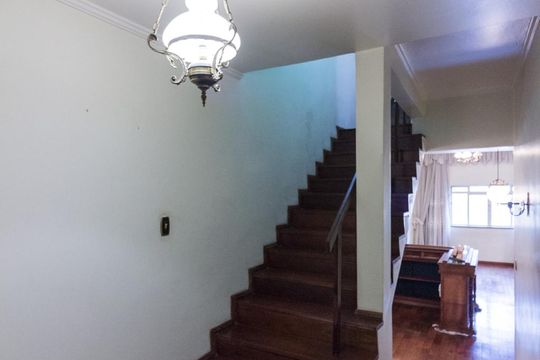Escadas de casa à venda com 3 quartos, 300m² em Parque Mandaqui, São Paulo