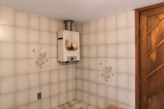 Banheiro de casa para alugar com 3 quartos, 450m² em City Lapa, São Paulo