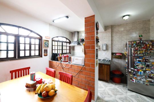 Cozinha de casa à venda com 2 quartos, 130m² em Jardim Aeroporto, São Paulo