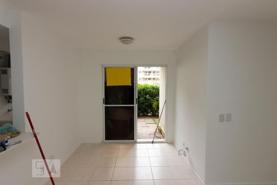 Sala de apartamento à venda com 3 quartos, 75m² em Jacarepaguá, Rio de Janeiro