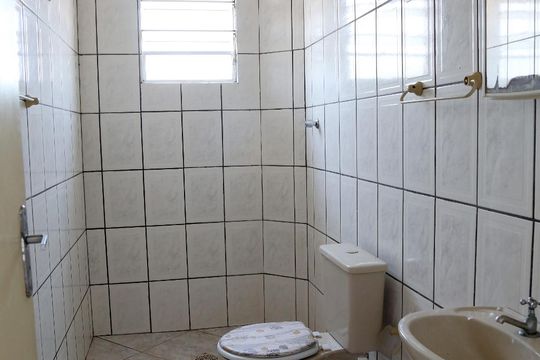 Casa para alugar com 2 quartos, 95m² em Jardim Oliveiras, Taboão da Serra