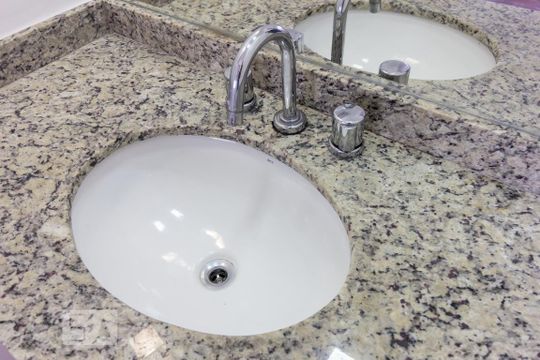 Banheiro Pia de apartamento para alugar com 1 quarto, 44m² em Sumarezinho, São Paulo