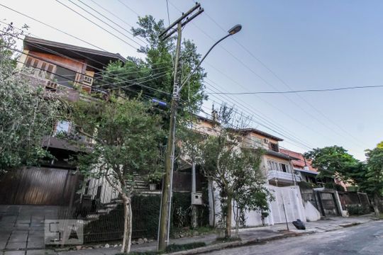 Casa à venda com 3 quartos, 300m² em Boa Vista, Porto Alegre