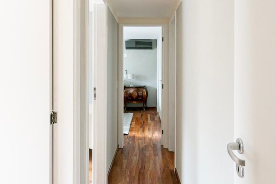 Corredor de apartamento à venda com 3 quartos, 176m² em Pinheiros, São Paulo
