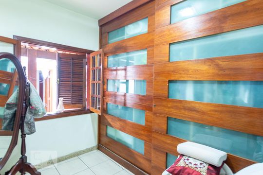 Quarto 1 de casa à venda com 4 quartos, 500m² em Badu, Niterói