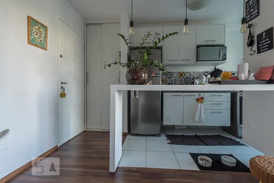 Cozinha de apartamento para alugar com 2 quartos, 64m² em Vila Guarani (z Sul), São Paulo