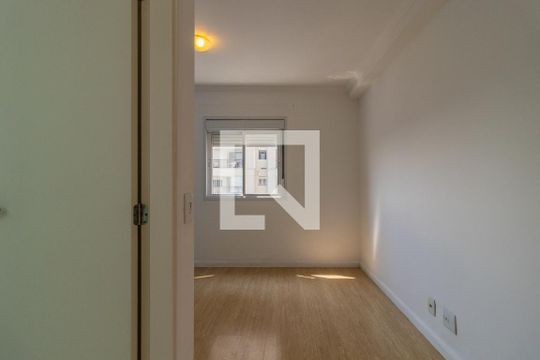 Suíte  de apartamento para alugar com 3 quartos, 70m² em Vila Suzana, São Paulo