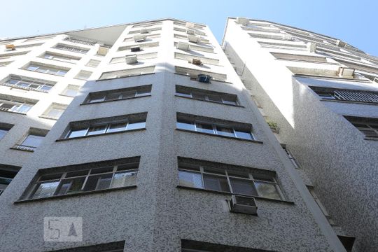 Fachada do Prédio. de apartamento à venda com 2 quartos, 73m² em Copacabana, Rio de Janeiro