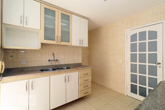 Cozinha. de apartamento para alugar com 3 quartos, 120m² em Copacabana, Rio de Janeiro