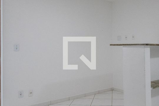 Sala de apartamento para alugar com 1 quarto, 39m² em Recreio dos Bandeirantes, Rio de Janeiro
