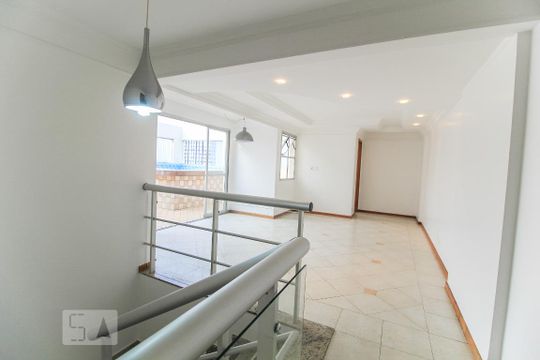 Apartamento para alugar com 4 quartos, 200m² em St. Bueno, Goiânia