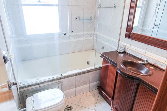 Banheiro da Suíte 1 de apartamento para alugar com 4 quartos, 200m² em St. Bueno, Goiânia
