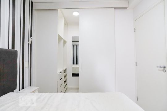 Suíte de apartamento para alugar com 2 quartos, 52m² em Consolação, São Paulo