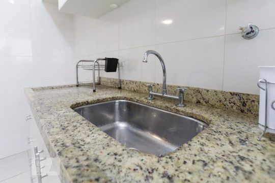 Pia de apartamento para alugar com 2 quartos, 52m² em Consolação, São Paulo