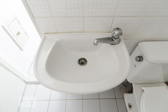 Pia de apartamento para alugar com 2 quartos, 60m² em Parque Terra Nova, São Bernardo do Campo