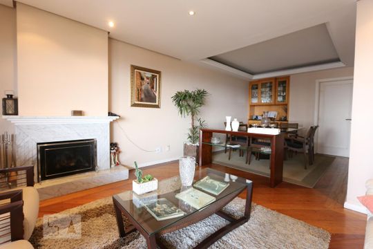 Apartamento para alugar com 3 quartos, 176m² em Vila Suzana, São Paulo