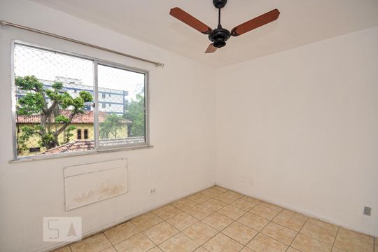 Quarto 1 de apartamento à venda com 2 quartos, 48m² em Tanque, Rio de Janeiro