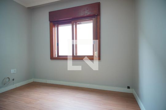 Sala de apartamento para alugar com 2 quartos, 54m² em São João, Porto Alegre