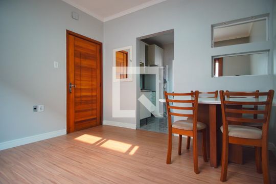 Apartamento para alugar com 2 quartos, 54m² em São João, Porto Alegre