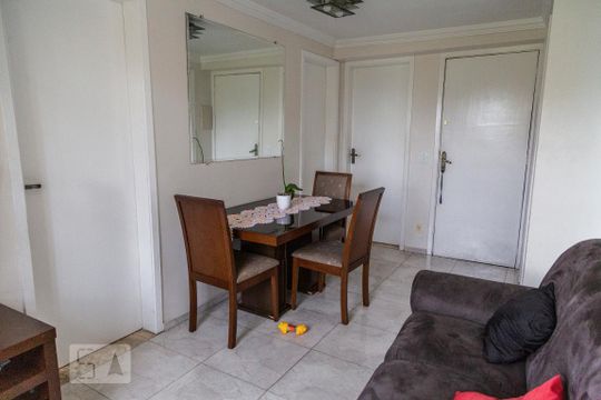Sala de apartamento à venda com 4 quartos, 100m² em Vila Carmosina, São Paulo
