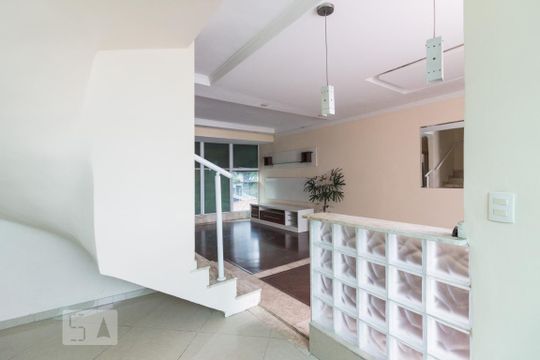 Cozinha de casa à venda com 3 quartos, 230m² em Vila Ester (zona Norte), São Paulo