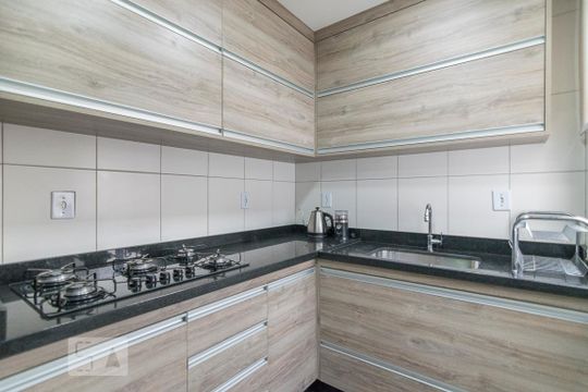 Cozinha de apartamento à venda com 2 quartos, 100m² em Vila Camilópolis, Santo André