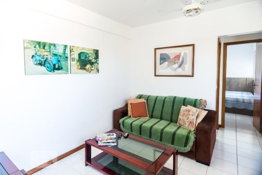 Sala de apartamento para alugar com 2 quartos, 72m² em Petrópolis, Porto Alegre