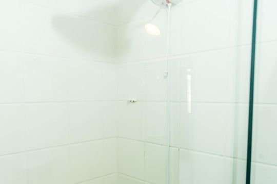 Banheiro de apartamento para alugar com 2 quartos, 72m² em Petrópolis, Porto Alegre