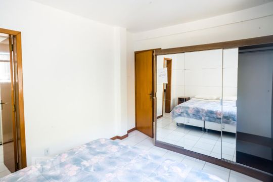 Suíte de apartamento para alugar com 2 quartos, 72m² em Petrópolis, Porto Alegre