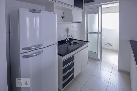 Cozinha de apartamento para alugar com 2 quartos, 70m² em Barra Funda, São Paulo