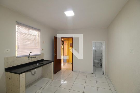 Casa para alugar com 1 quarto, 50m² em Vila Ré, São Paulo