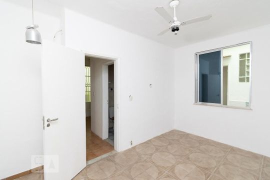 QUARTO 2 de casa à venda com 2 quartos, 78m² em Centro, Niterói