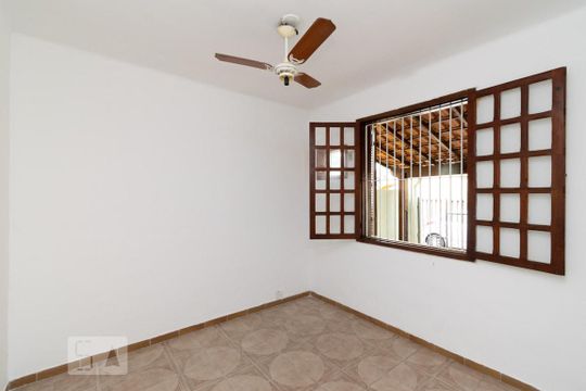 QUARTO 1 de casa à venda com 2 quartos, 78m² em Centro, Niterói