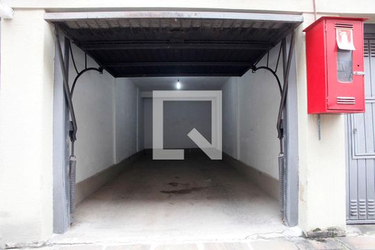 Box Garagem de apartamento à venda com 3 quartos, 111m² em Petrópolis, Porto Alegre