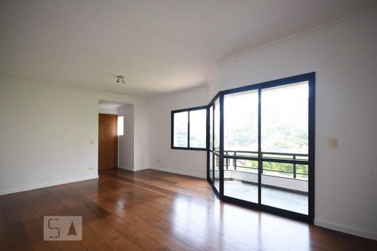 Apartamento à venda com 3 quartos, 122m² em Vila Suzana, São Paulo