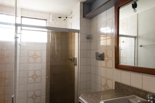 Banheiro  de apartamento para alugar com 3 quartos, 75m² em Pampulha, Belo Horizonte