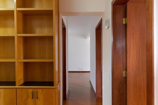 Corredor de apartamento para alugar com 3 quartos, 116m² em Jardim das Paineiras, Campinas