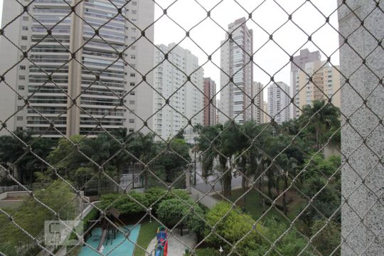 Vista do quarto 1 de apartamento à venda com 4 quartos, 197m² em Vila Suzana, São Paulo