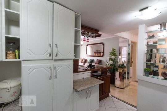 Cozinha  de apartamento à venda com 2 quartos, 63m² em Aclimação, São Paulo