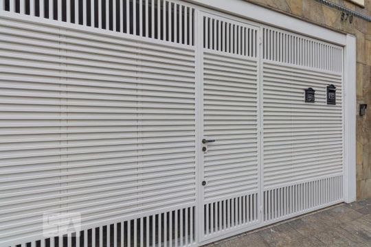 Fachada de casa à venda com 3 quartos, 140m² em Parque Jabaquara, São Paulo