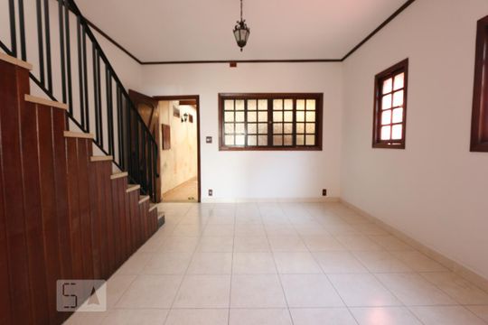 sala de casa à venda com 5 quartos, 180m² em Vila Sônia, São Paulo